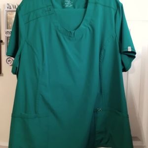 Cherokee Infinity scrub set